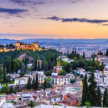 Expoholidays - Granada Centro Elvira Parking Gratis ภายนอก รูปภาพ