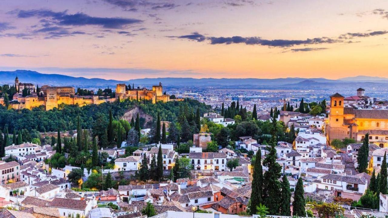 Expoholidays - Granada Centro Elvira Parking Gratis ภายนอก รูปภาพ